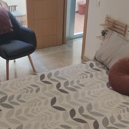 Apartamento Mendoza Малага Екстериор снимка