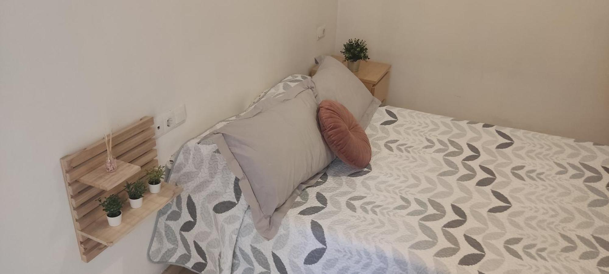 Apartamento Mendoza Малага Екстериор снимка